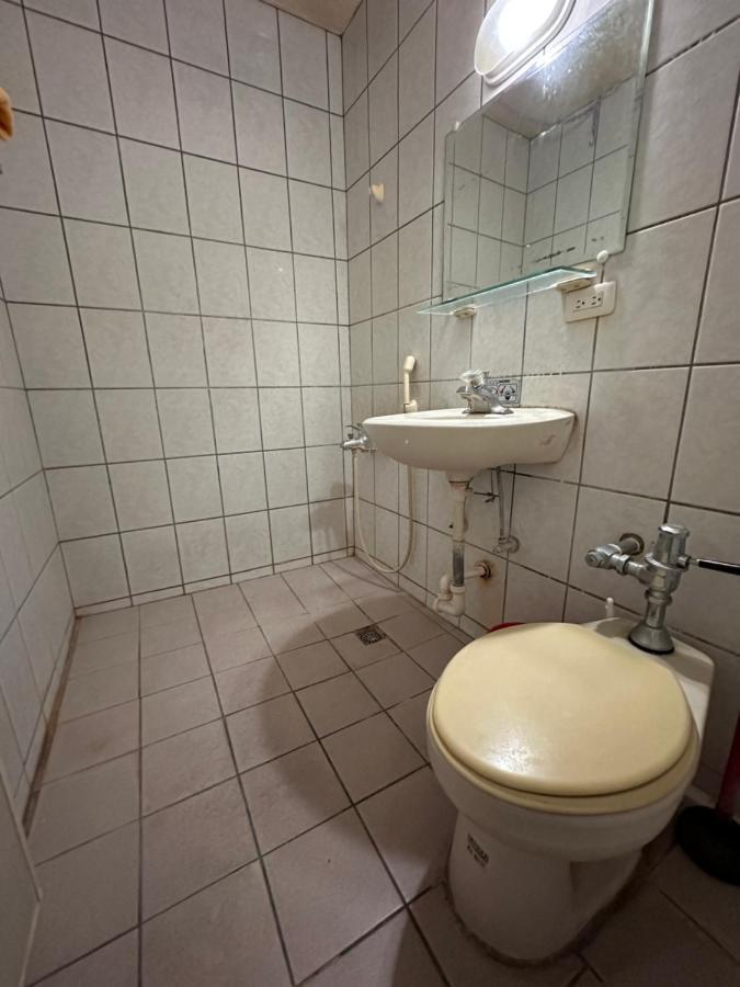 丸松商旅 Hotell Miaoli Exteriör bild