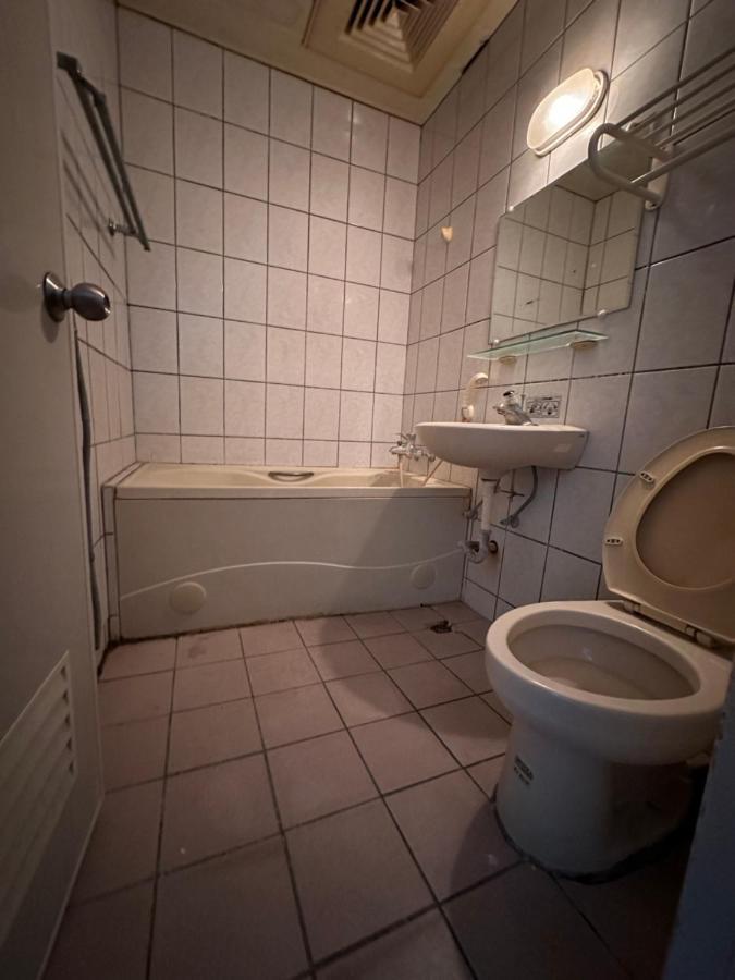 丸松商旅 Hotell Miaoli Exteriör bild