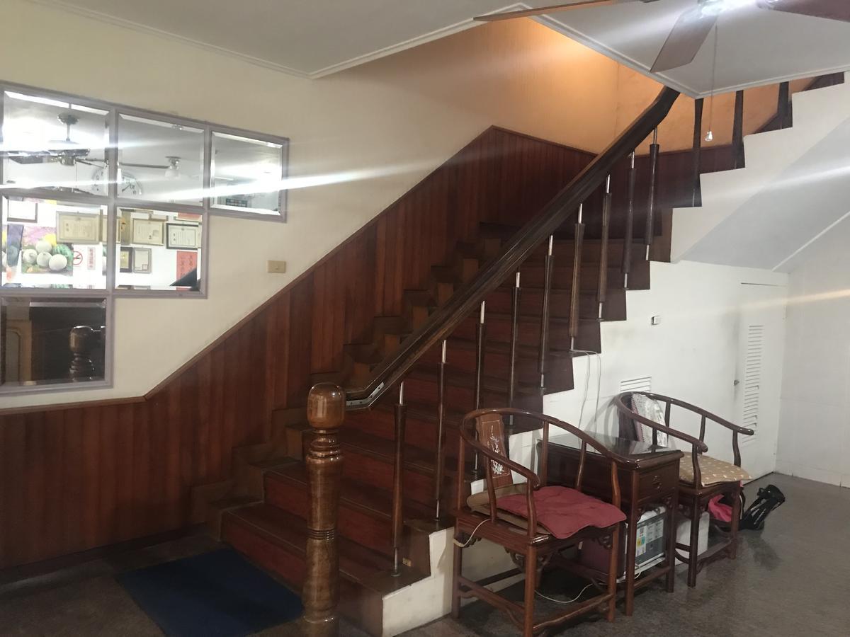 丸松商旅 Hotell Miaoli Exteriör bild